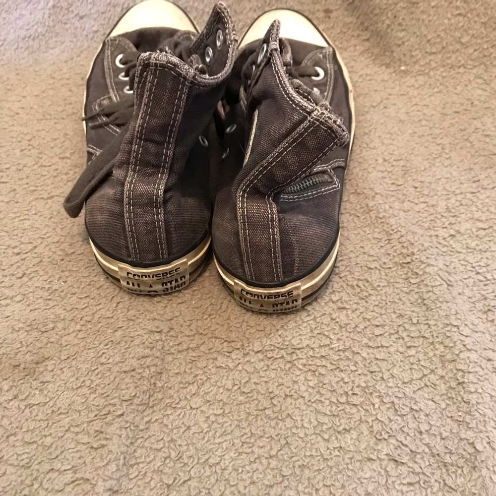 chuck taylor tennis shoes